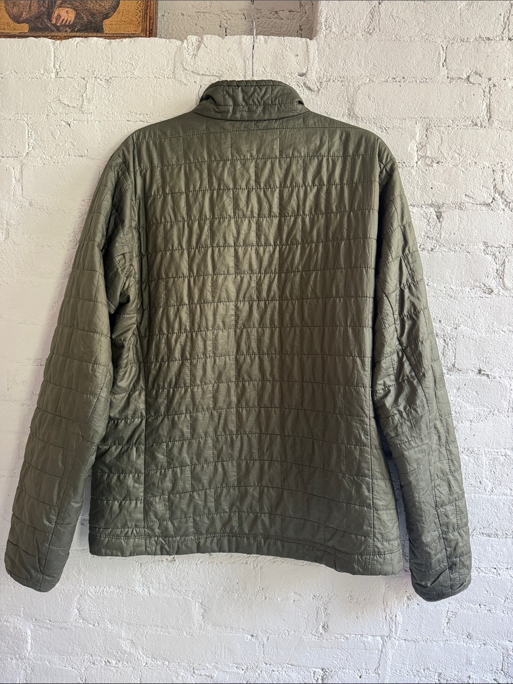 Patagonia Men’s Nano Puff Down Jacket in Olive Green, size M - Picture 4 of 7
